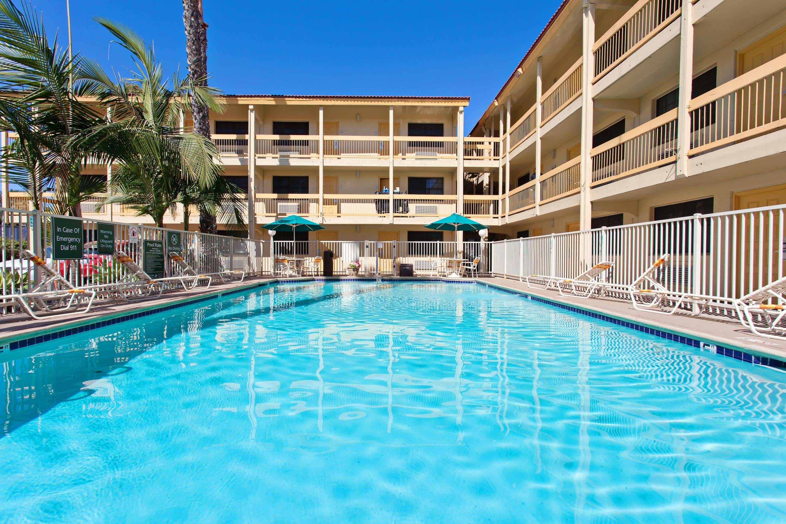 La Quinta Inn By Wyndham Costa Mesa Orange County Exterior foto