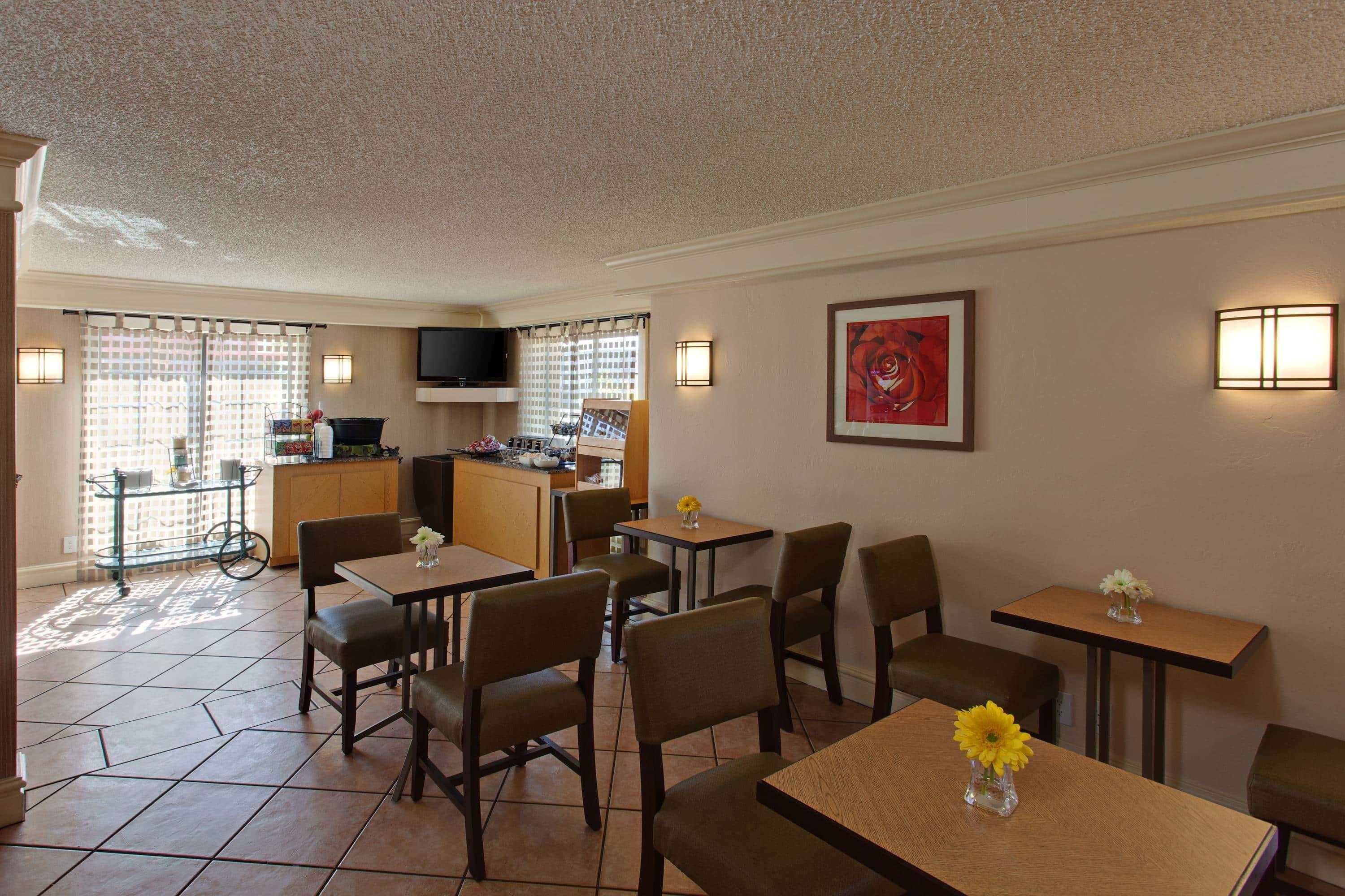 La Quinta Inn By Wyndham Costa Mesa Orange County Exterior foto