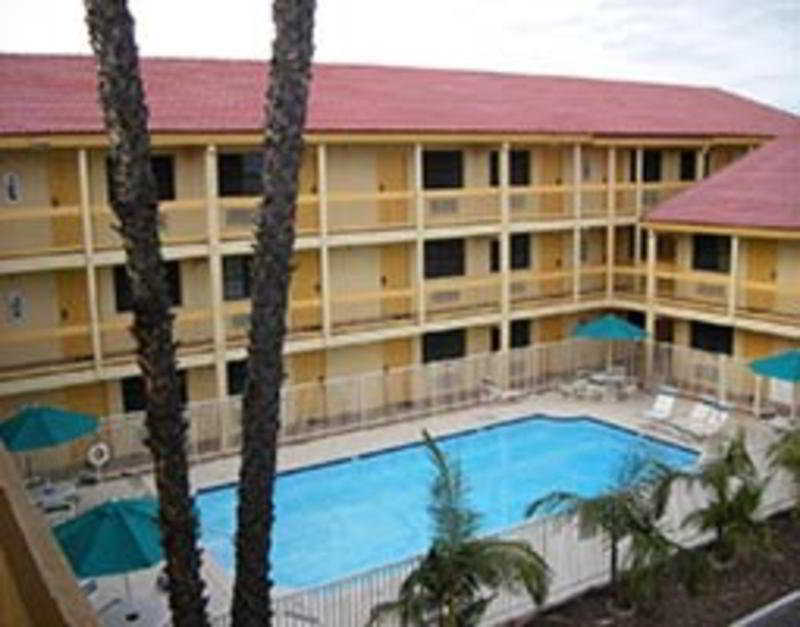 La Quinta Inn By Wyndham Costa Mesa Orange County Exterior foto